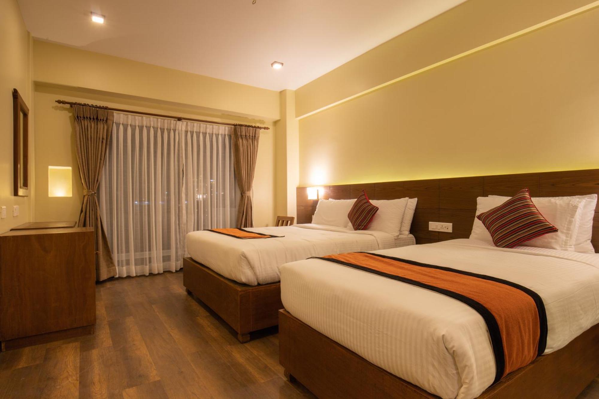 Oaks Inn Plaza Delhi Airport นิวเดลี ภายนอก รูปภาพ